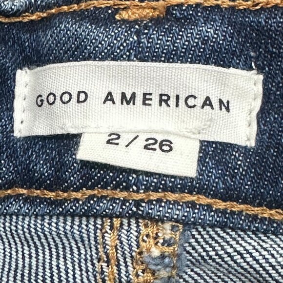 Good American 10" Bermuda Jean Denim Shorts Dark Wash Frey Hem GLB619T Size 2/26 - Picture 6 of 7